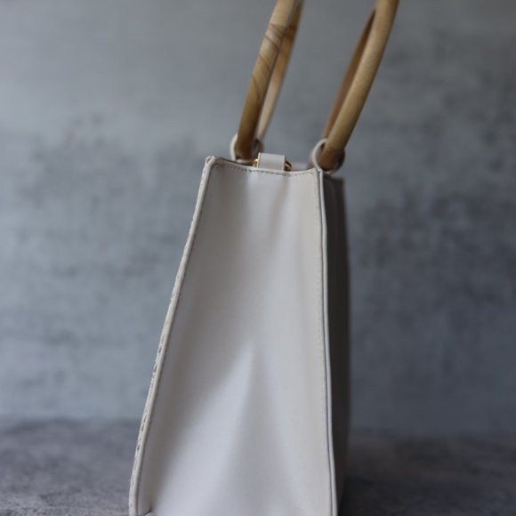 BOHO Chic Wooden Handle Convertible Crossbody Bag - Picture 5 of 10